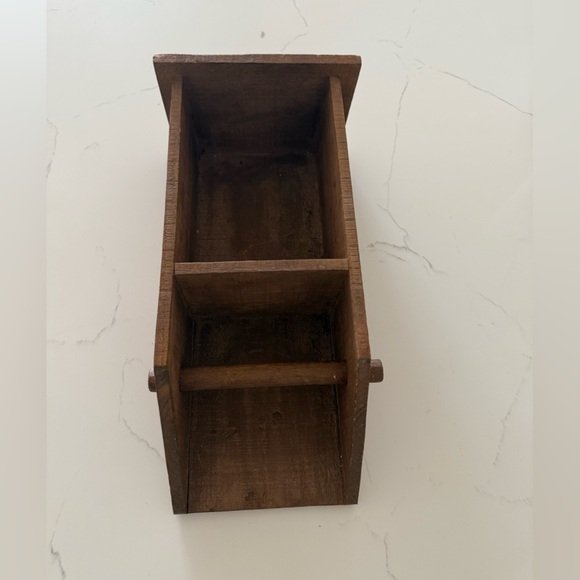 Rustic Wooden Toilet Paper Holder/Shelf - Picture 1 of 3